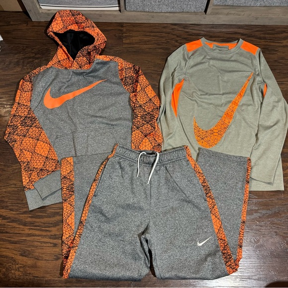 Nike Other - Nike Sweatshirt & Sweatpants Set Boys Youth Large